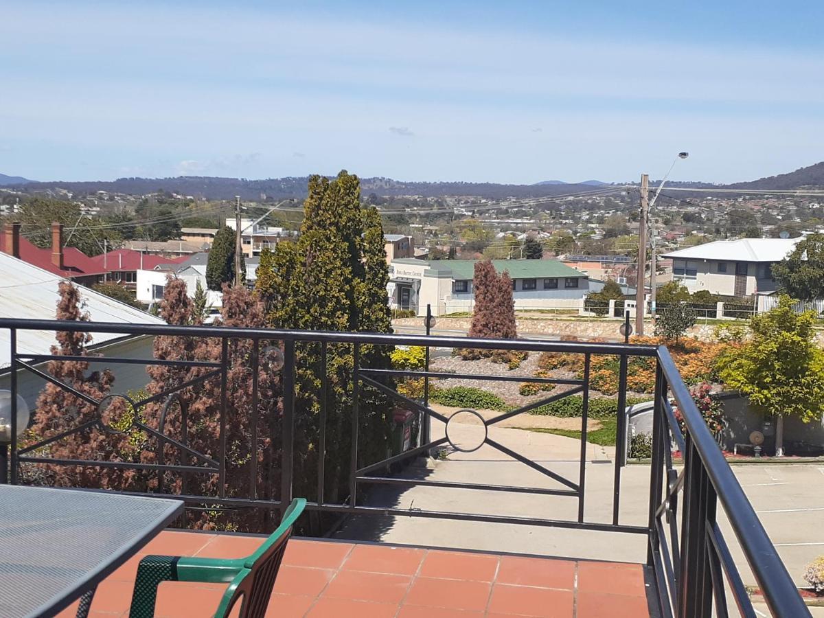 Crest Motor Inn Queanbeyan Exteriör bild